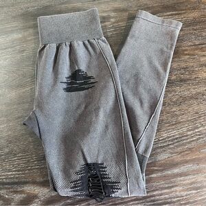 Like New Unicorn Zumba Gray Leggings Size Marvelous (Medium)